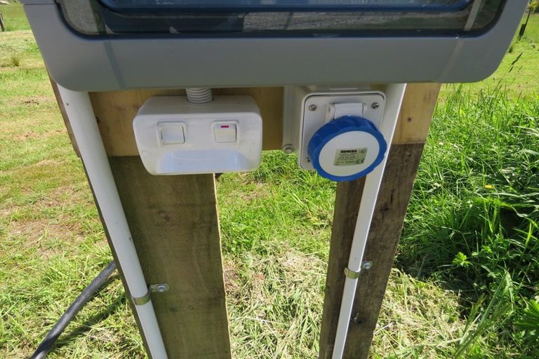 Photo of property in 3 Chattockville Road, Reefton, 7830