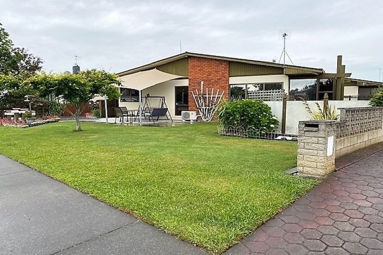 Photo of property in 807a Avenue Road East, Parkvale, Hastings, 4122