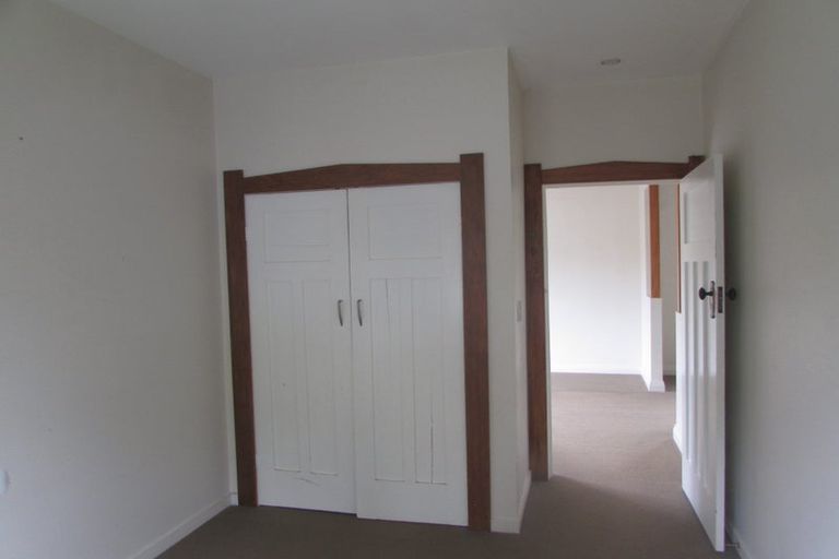 Photo of property in 35 Clayburn Road, Glen Eden, Auckland, 0602