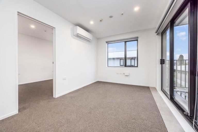Photo of property in 209/28c Eileen Newey Place, Henderson, Auckland, 0612