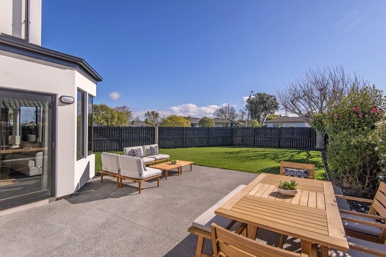 Photo of property in 103 Inwoods Close, Parklands, Christchurch, 8083