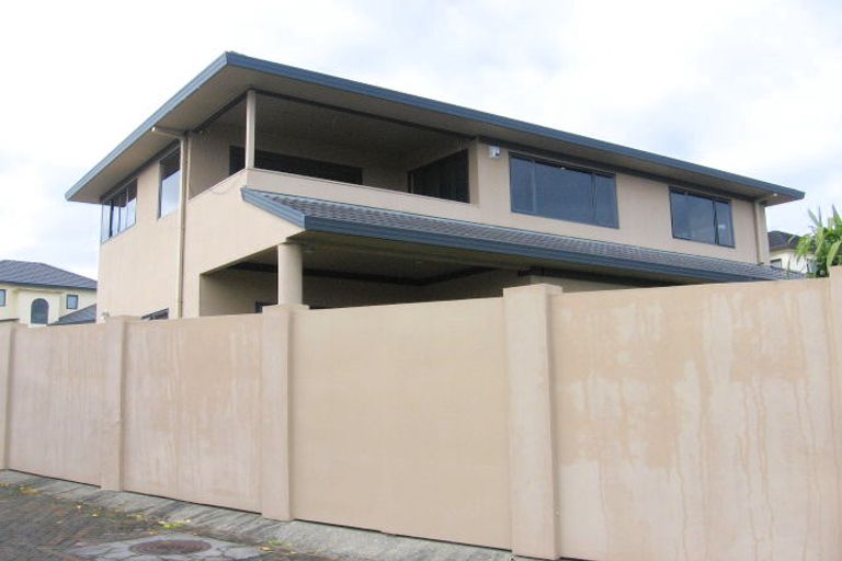 Photo of property in 32 Westerham Drive, Dannemora, Auckland, 2016