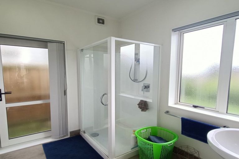 Photo of property in 71 Grove Road, Papakura, 2110