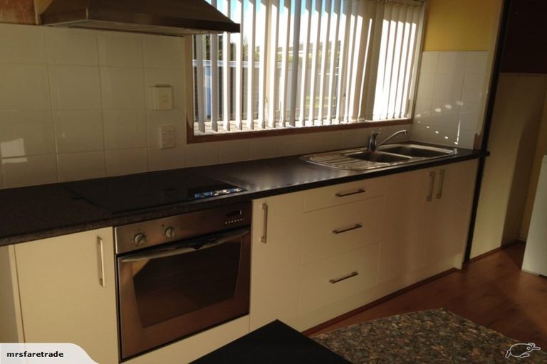 Photo of property in 2/648 Pakuranga Road, Howick, Auckland, 2010