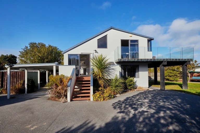 Photo of property in 17 Kotare Place, South Bay, Kaikoura, 7300