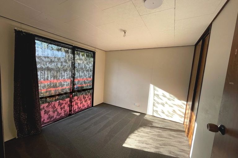 Photo of property in 2/27 Nearco Street, Randwick Park, Auckland, 2105