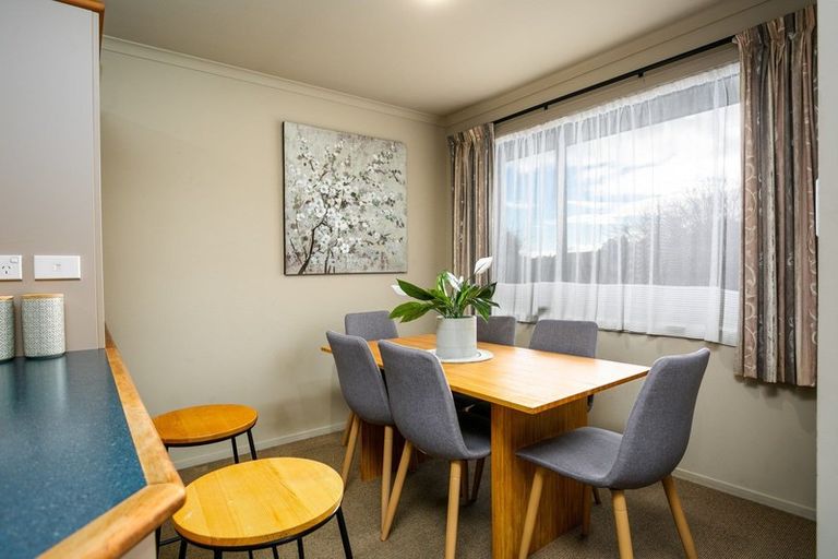 Photo of property in 17 Glover Street, Leamington, Cambridge, 3432