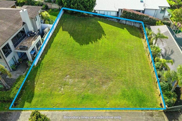 Photo of property in 37 Reflection Drive, West Harbour, Auckland, 0618
