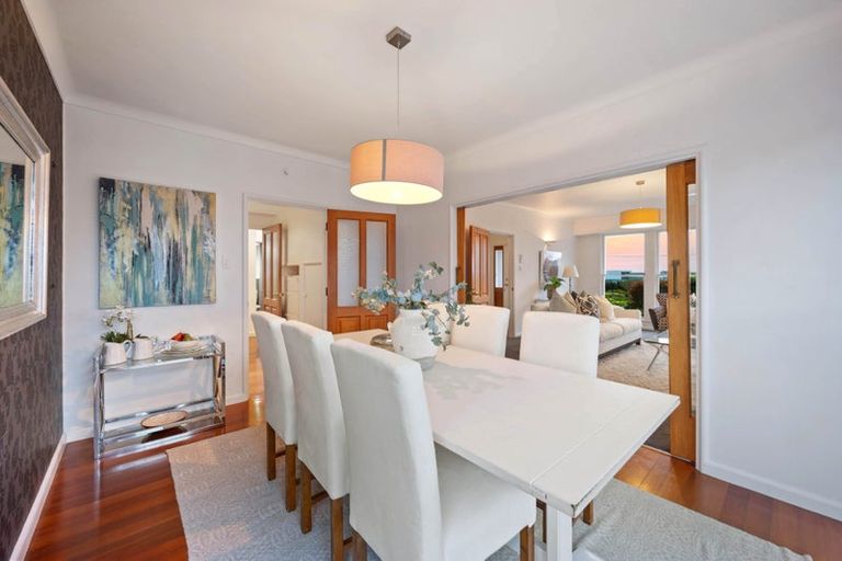 Photo of property in 24 Takutai Avenue, Bucklands Beach, Auckland, 2012