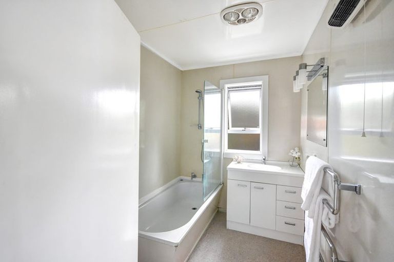 Photo of property in 84 Bush Road, Mosgiel, 9024