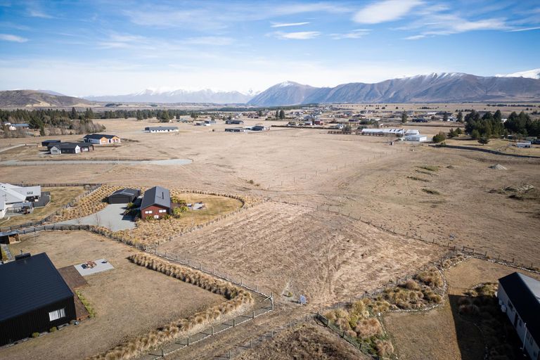 Photo of property in 10 Jocks Terrace, Twizel, 7901