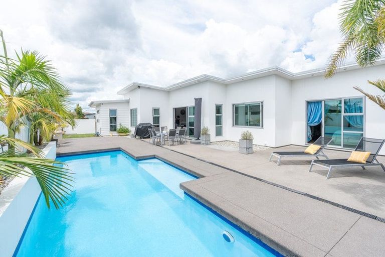 Photo of property in 10 Whistler Close, Rototuna North, Hamilton, 3210