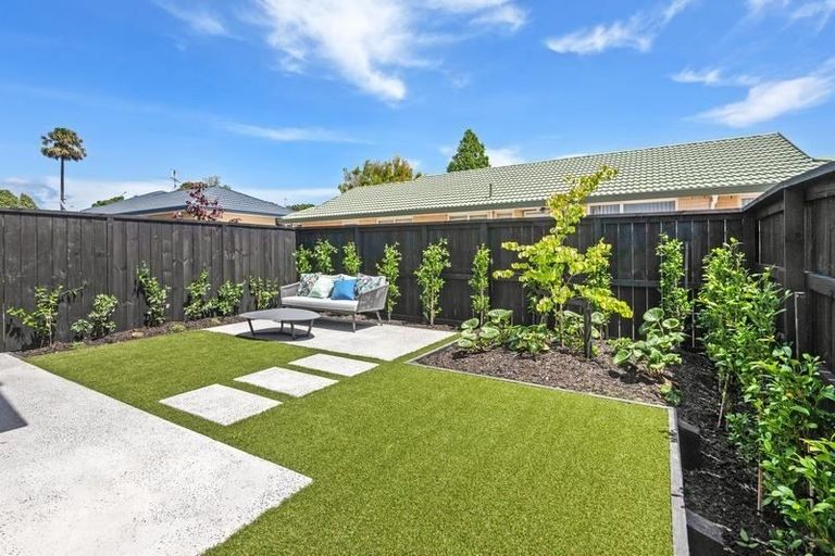 Photo of property in 5/4165 Great North Road, Glen Eden, Auckland, 0602