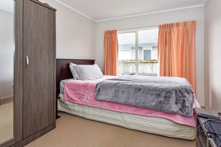 Photo of property in 18 Elderberry Road, Burswood, Auckland, 2013