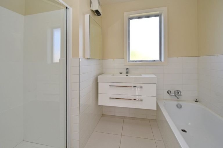 Photo of property in 54 Hounslow Street, Ilam, Christchurch, 8041