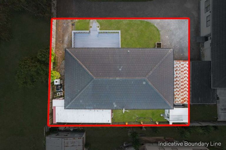 Photo of property in 1/18 Frobisher Way, Clendon Park, Auckland, 2103