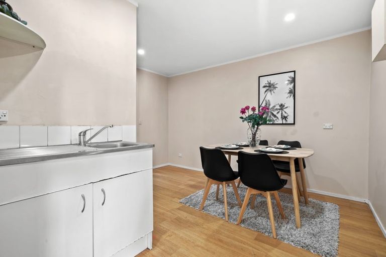 Photo of property in 2/22 Diorella Drive, Clover Park, Auckland, 2019