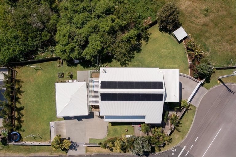 Photo of property in 1343 Papamoa Beach Road, Papamoa Beach, Papamoa, 3118