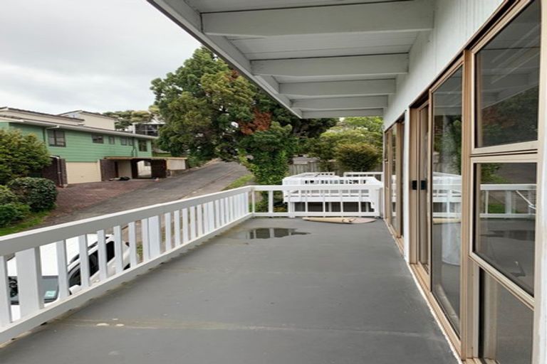 Photo of property in 20 Glencoe Road, Browns Bay, Auckland, 0630