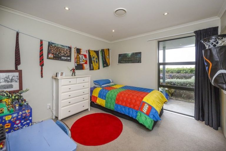 Photo of property in 16 Shere Lane, Linton, Palmerston North, 4472