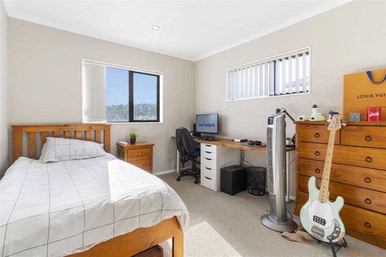 Photo of property in 84 Keri Vista Rise, Papakura, 2110