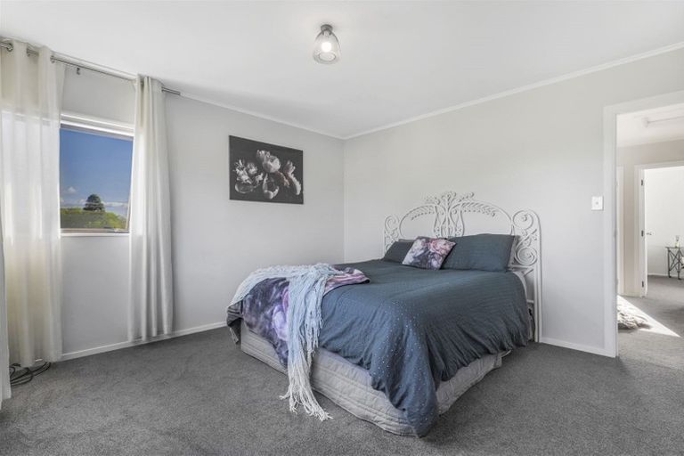 Photo of property in 17 Rhonda Place, Opaheke, Papakura, 2113