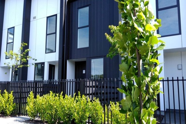 Photo of property in 2/1 Buchan Street, Sydenham, Christchurch, 8023