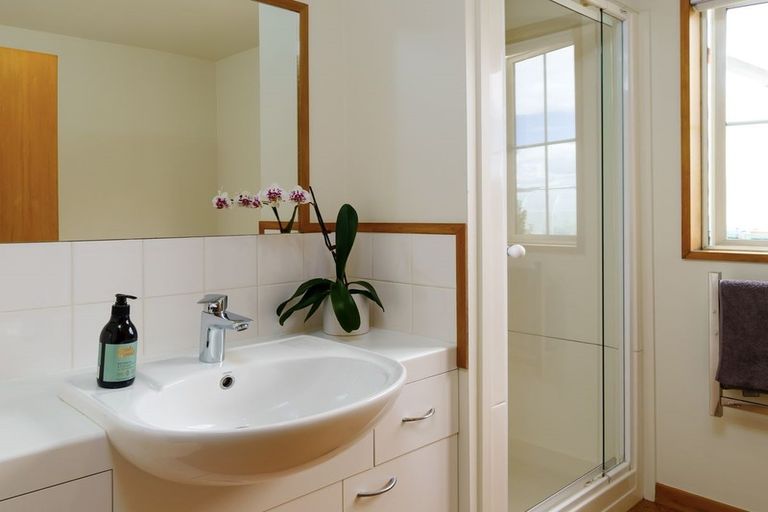 Photo of property in 17 Sheenan Road, Galloway, Alexandra, 9393