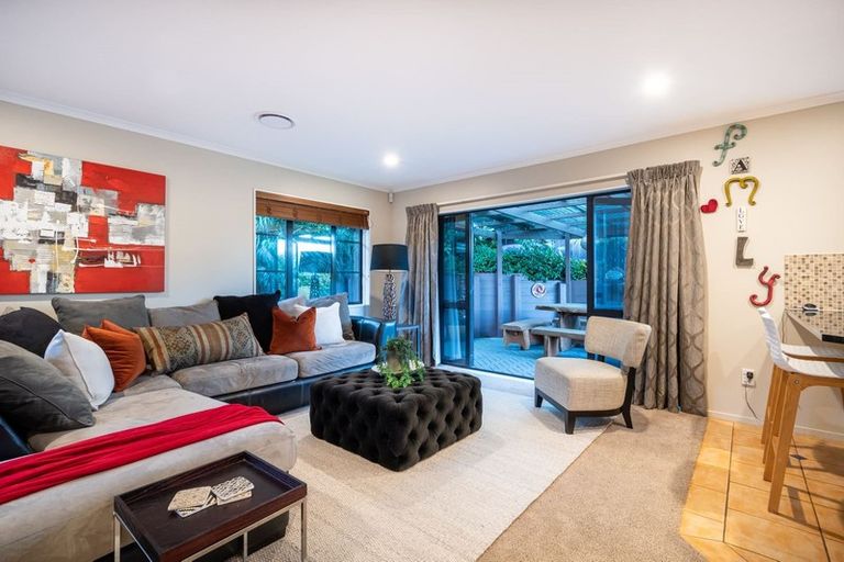Photo of property in 39 Picasso Drive, West Harbour, Auckland, 0618
