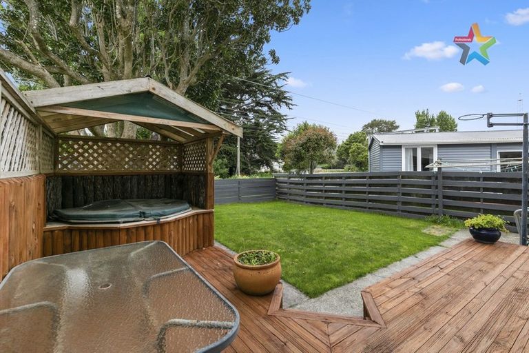 Photo of property in 27 Eldon Grove, Taita, Lower Hutt, 5019