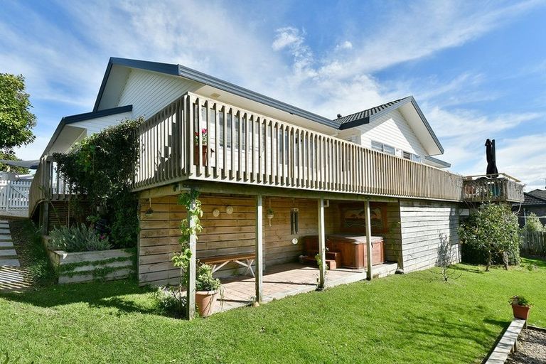 Photo of property in 28 Alec Craig Way, Gulf Harbour, Whangaparaoa, 0930