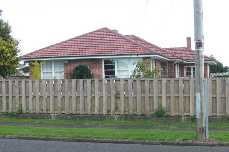 Photo of property in 13 Wintere Road, Papatoetoe, Auckland, 2025