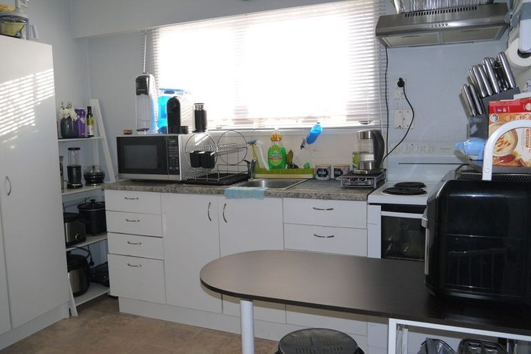 Photo of property in 1/11 Ballater Place, Highland Park, Auckland, 2010