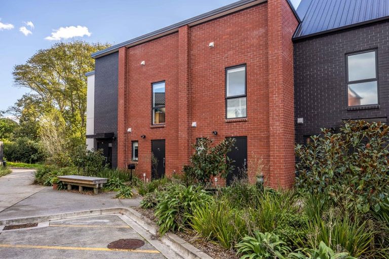 Photo of property in 2/125b Metcalfe Road, Ranui, Auckland, 0612