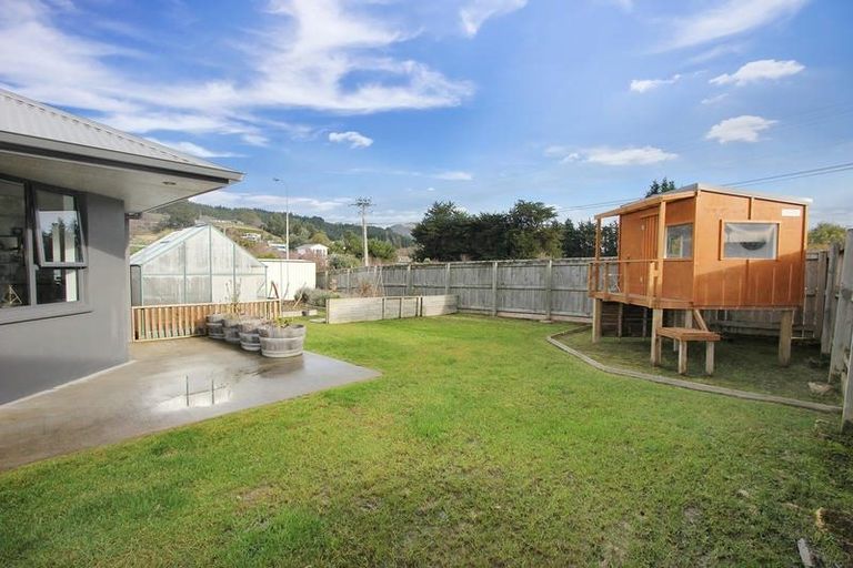 Photo of property in 1 White Hart Lane, Mosgiel, 9024