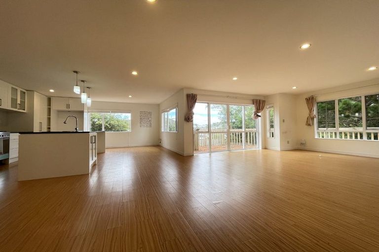 Photo of property in 78 Rising Parade, Fairview Heights, Auckland, 0632