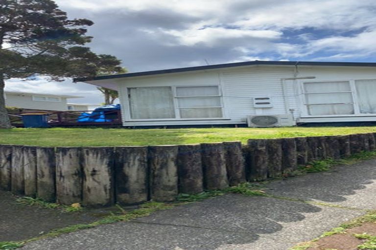 Photo of property in 61 Juniper Road, Sunnynook, Auckland, 0620