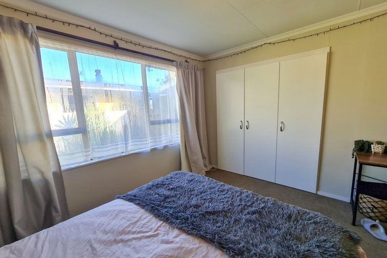 Photo of property in 62 Acacia Street, Kelvin Grove, Palmerston North, 4414