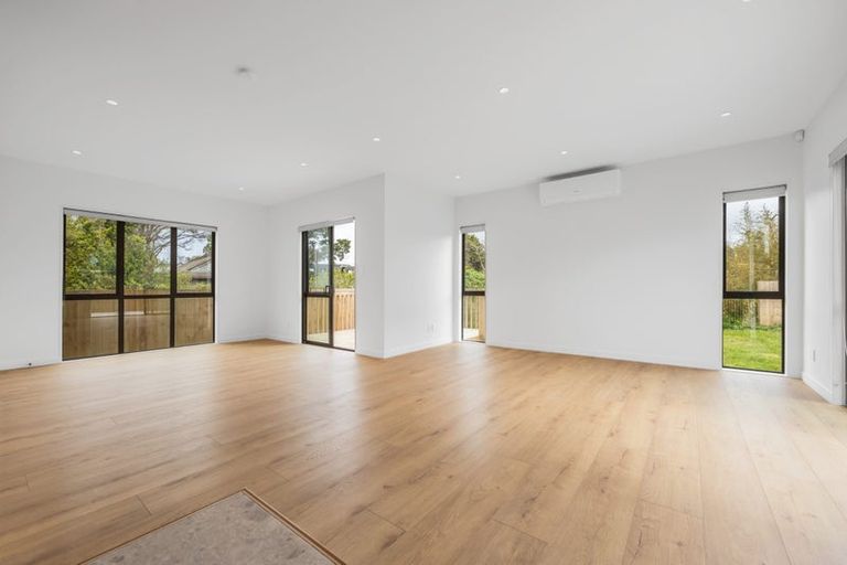 Photo of property in 40f Evelyn Place, Hillcrest, Auckland, 0627
