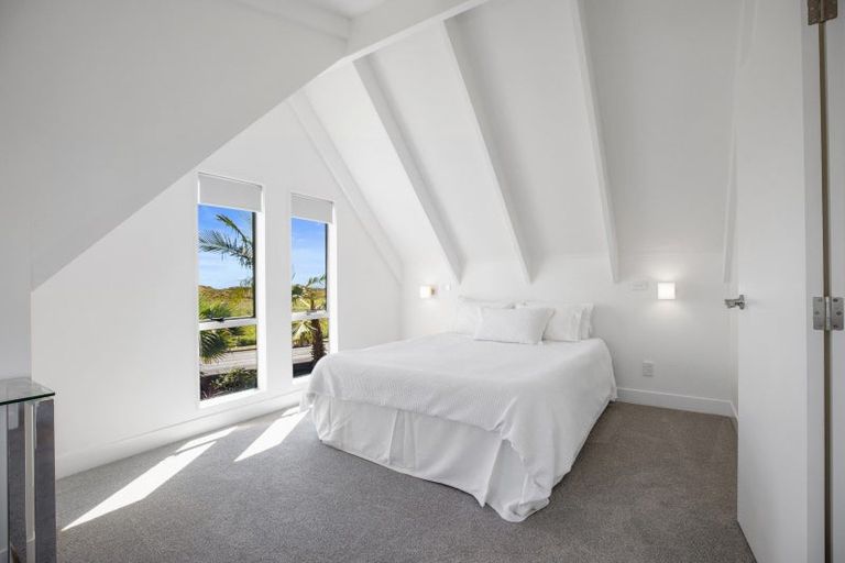 Photo of property in 338 Papamoa Beach Road, Papamoa Beach, Papamoa, 3118