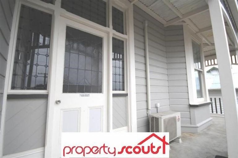 Photo of property in 8 Allandale Road, Saint Clair, Dunedin, 9012