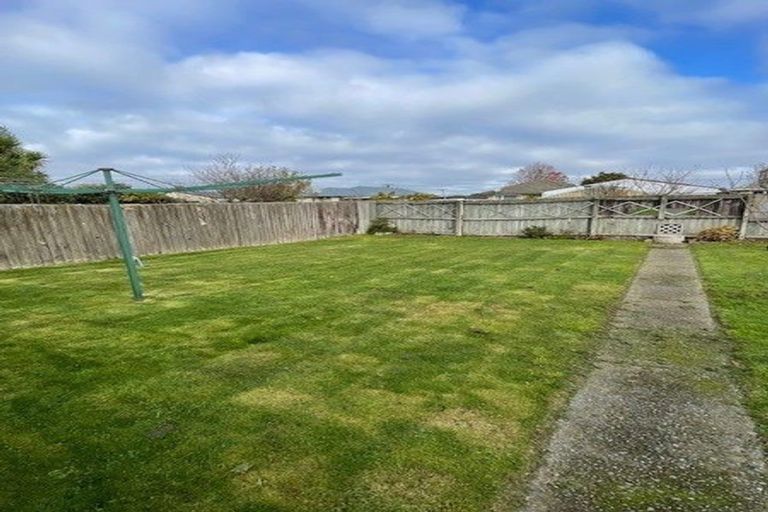 Photo of property in 17 Claridges Road, Casebrook, Christchurch, 8051