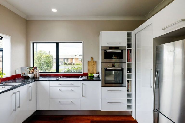 Photo of property in 29 Montrose Crescent, Huntington, Hamilton, 3210