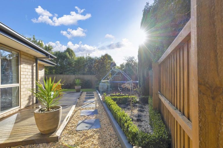 Photo of property in 19 Franklin Drive, Rangiora, 7400