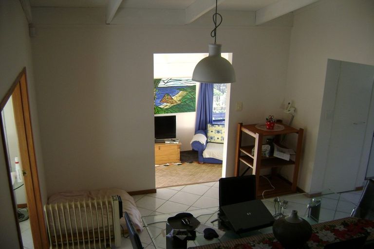 Photo of property in 23 Te Ahuahu Road, Piha, New Lynn, 0772