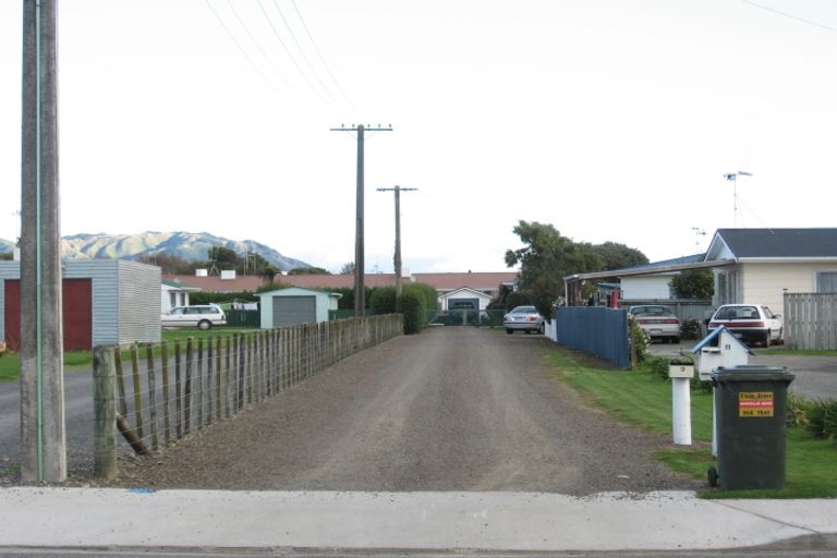 Photo of property in 9 Iti Street, Otaki, 5512