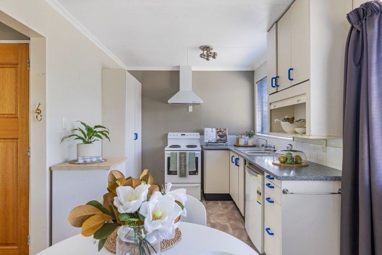 Photo of property in 71 Kaimanawa Street, Kelvin Grove, Palmerston North, 4414