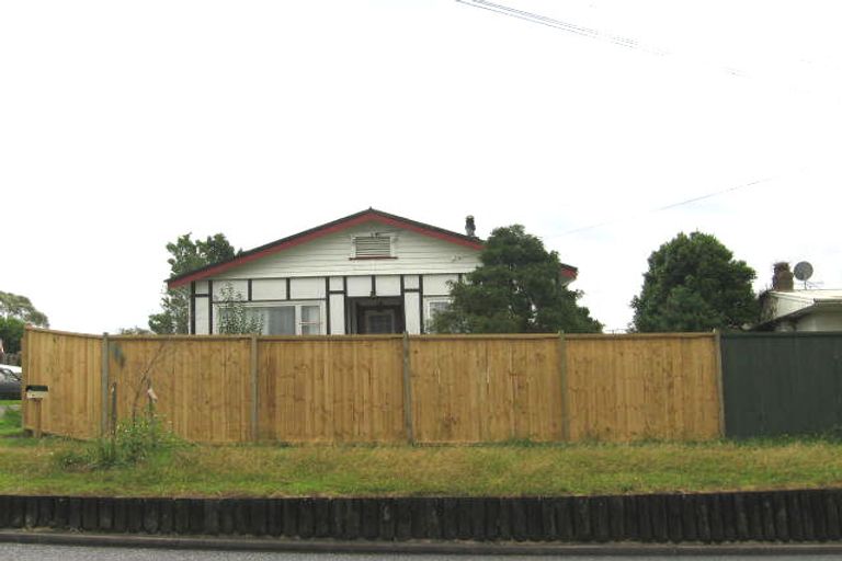 Photo of property in 3 Glengarry Road, Glen Eden, Auckland, 0602