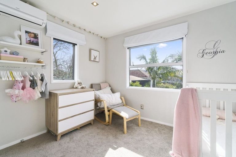 Photo of property in 15a Waipani Road, Te Atatu Peninsula, Auckland, 0610