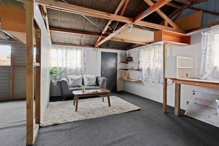 Photo of property in 4 Pyatt Place, Redwood, Christchurch, 8051